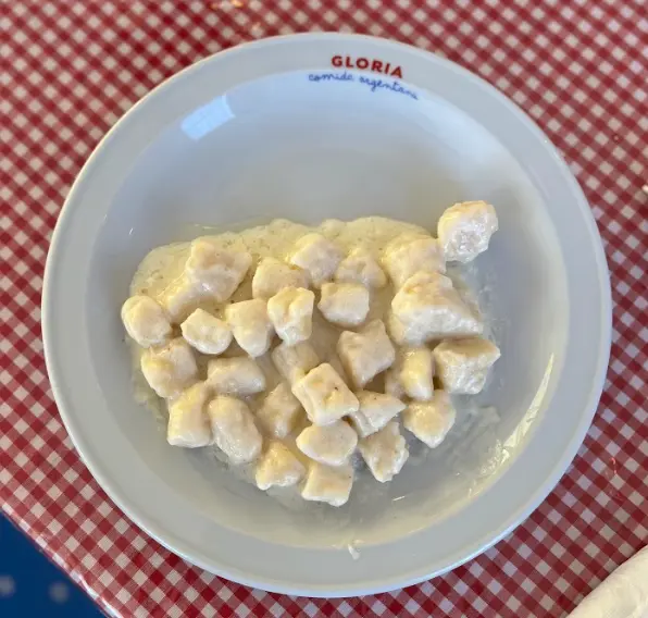 GUARNICIÓN DE ÑOQUIS CON CREMA