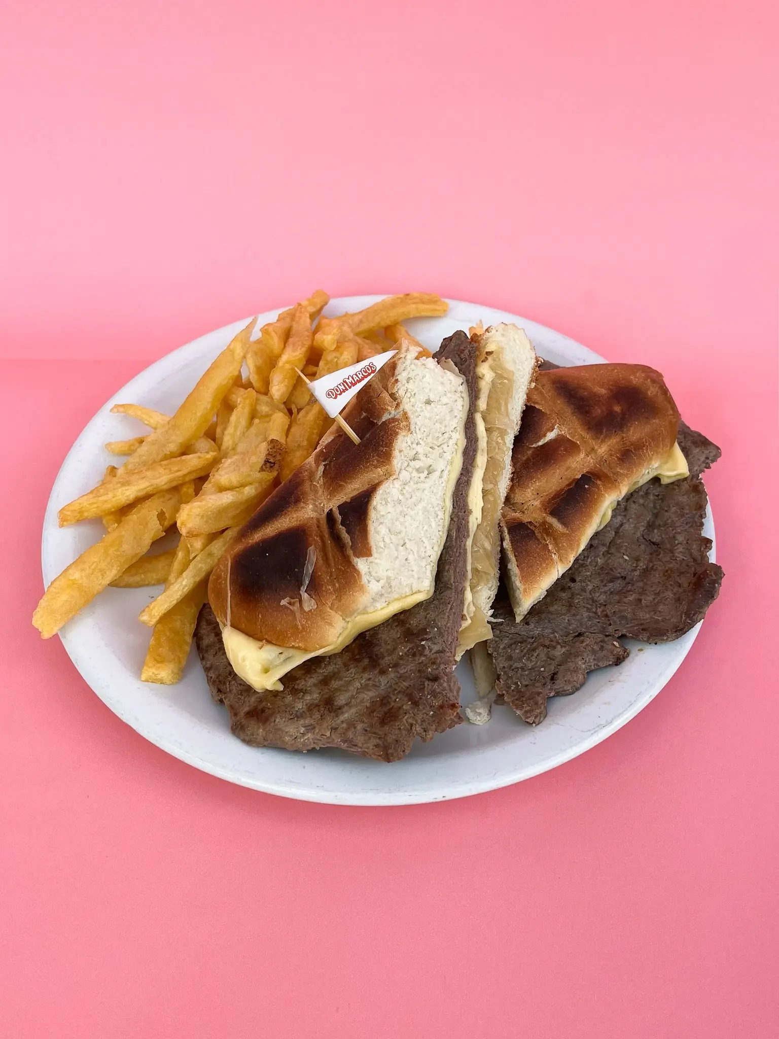 Lomito cebollado al graten