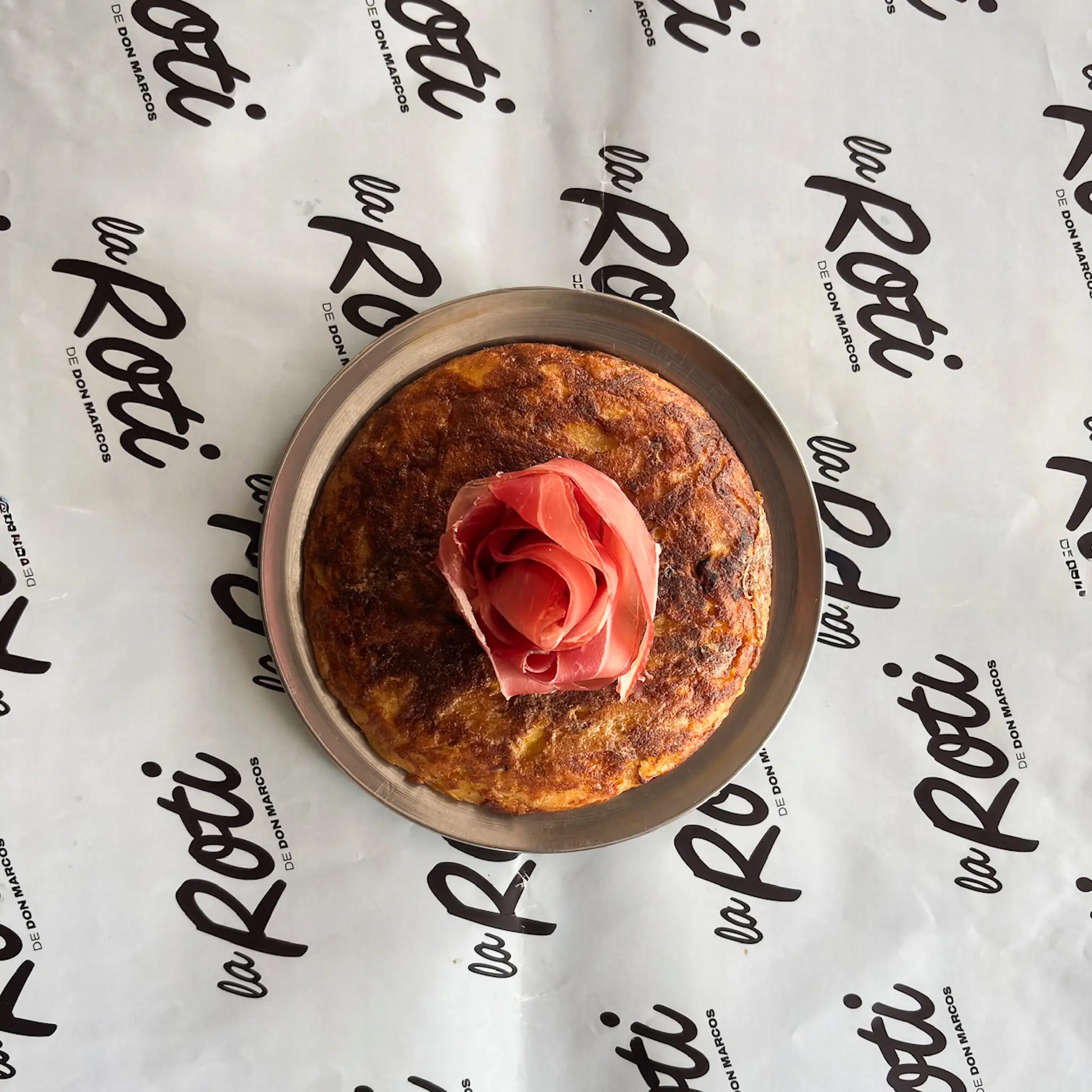 Tortilla con jamón crudo