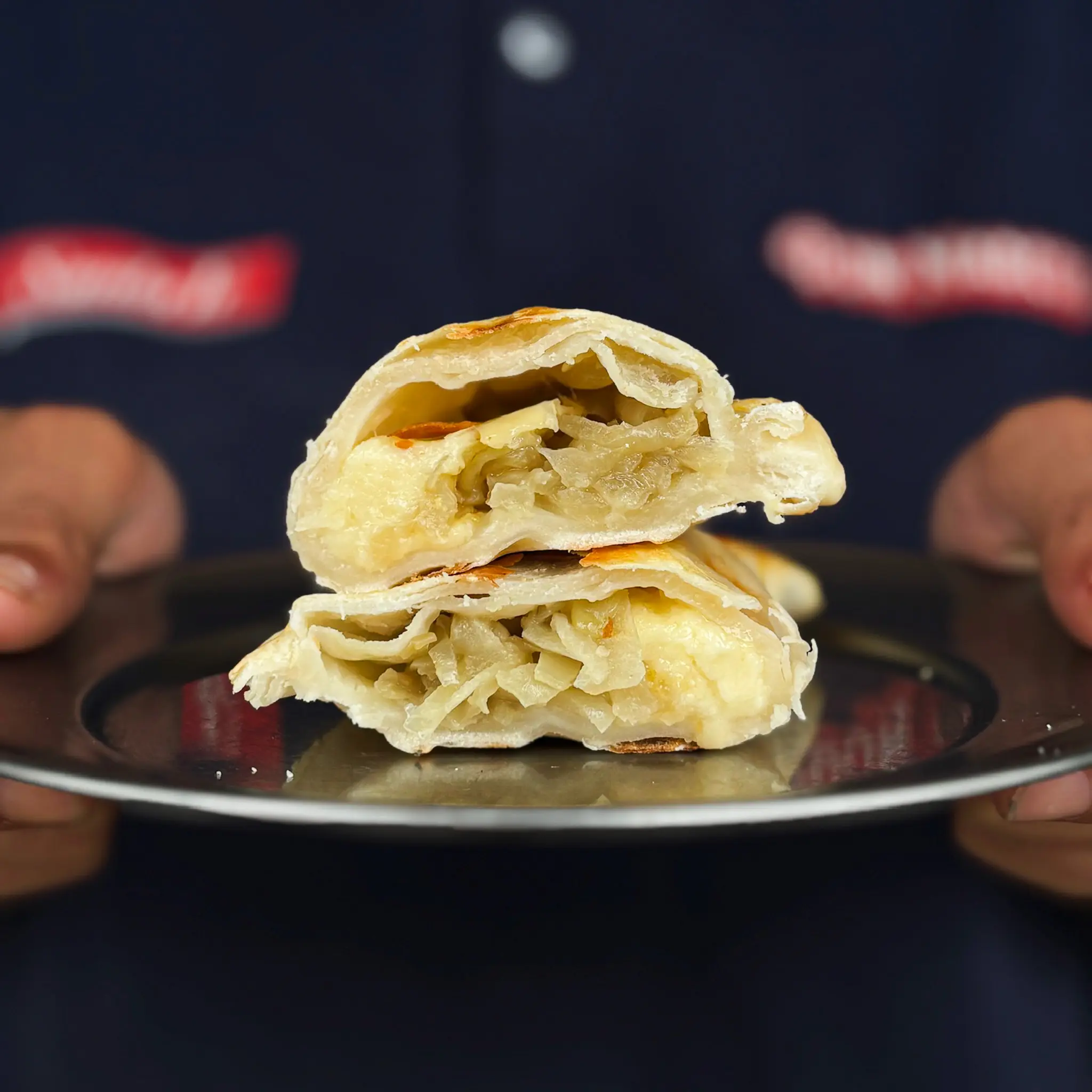 Empanadas de cebolla y queso.