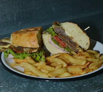 Sándwich de milanesa completo
