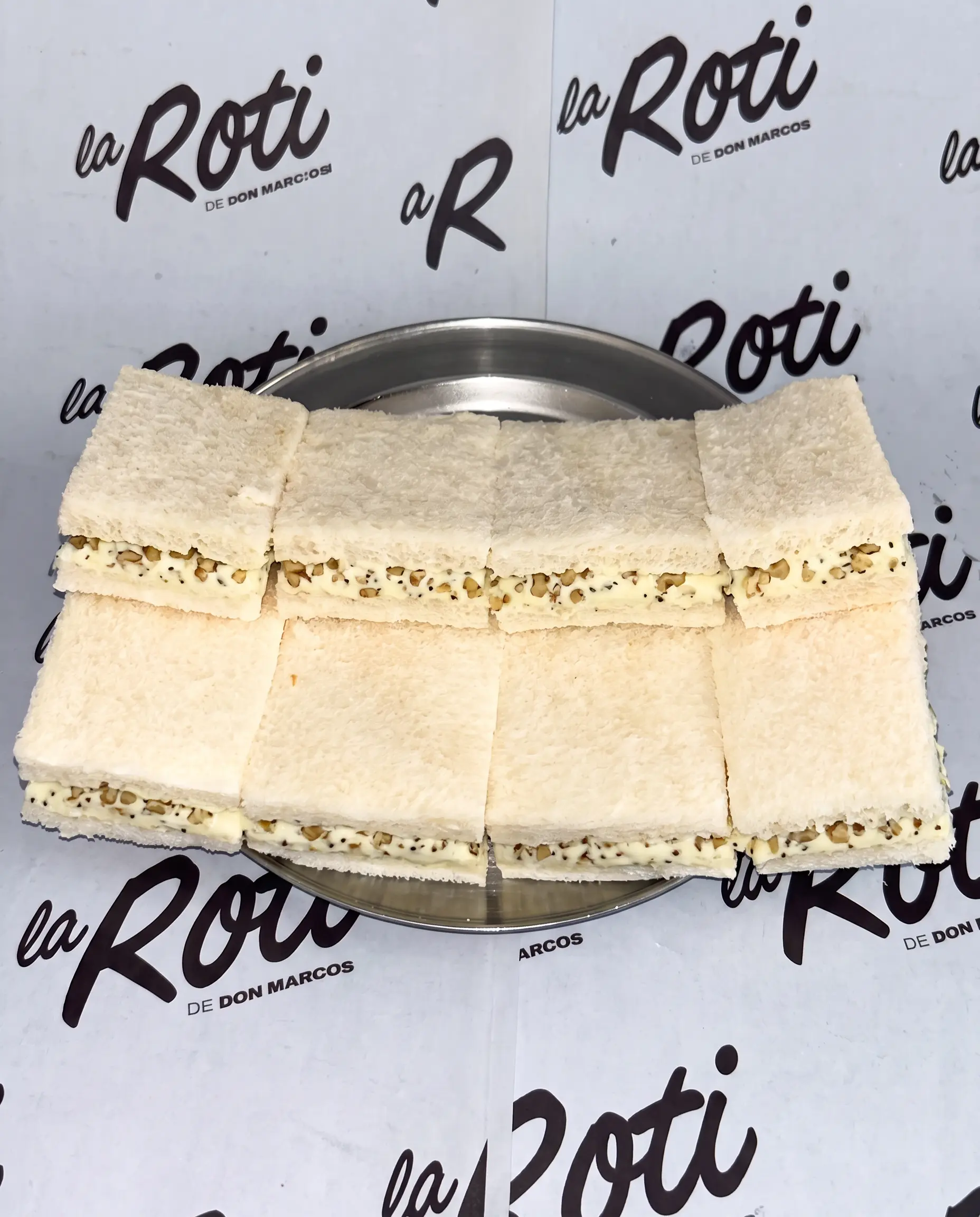 Sandwich roquefort, nuez y miel
