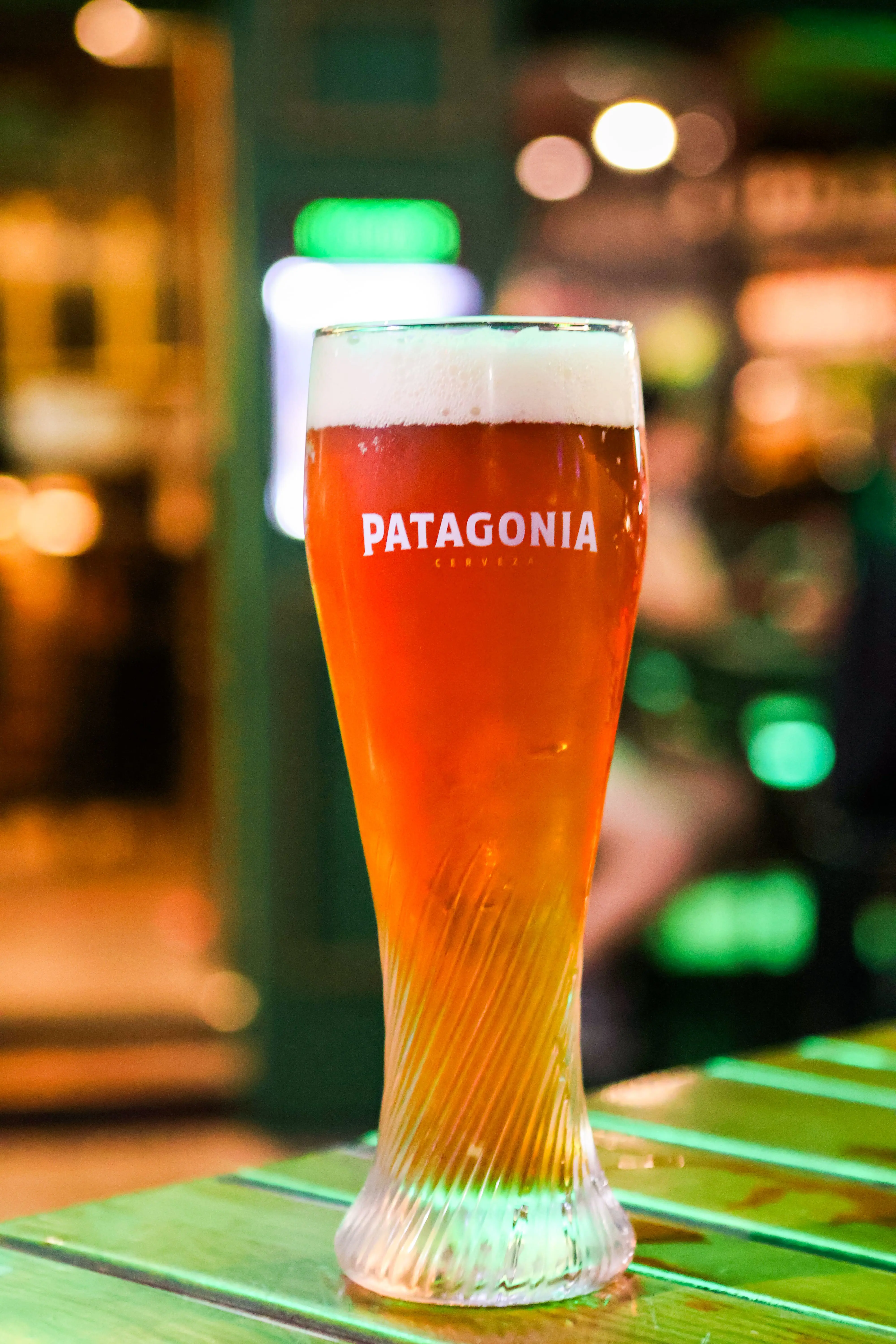 PATAGONIA AMBER LAGER - PINTA -