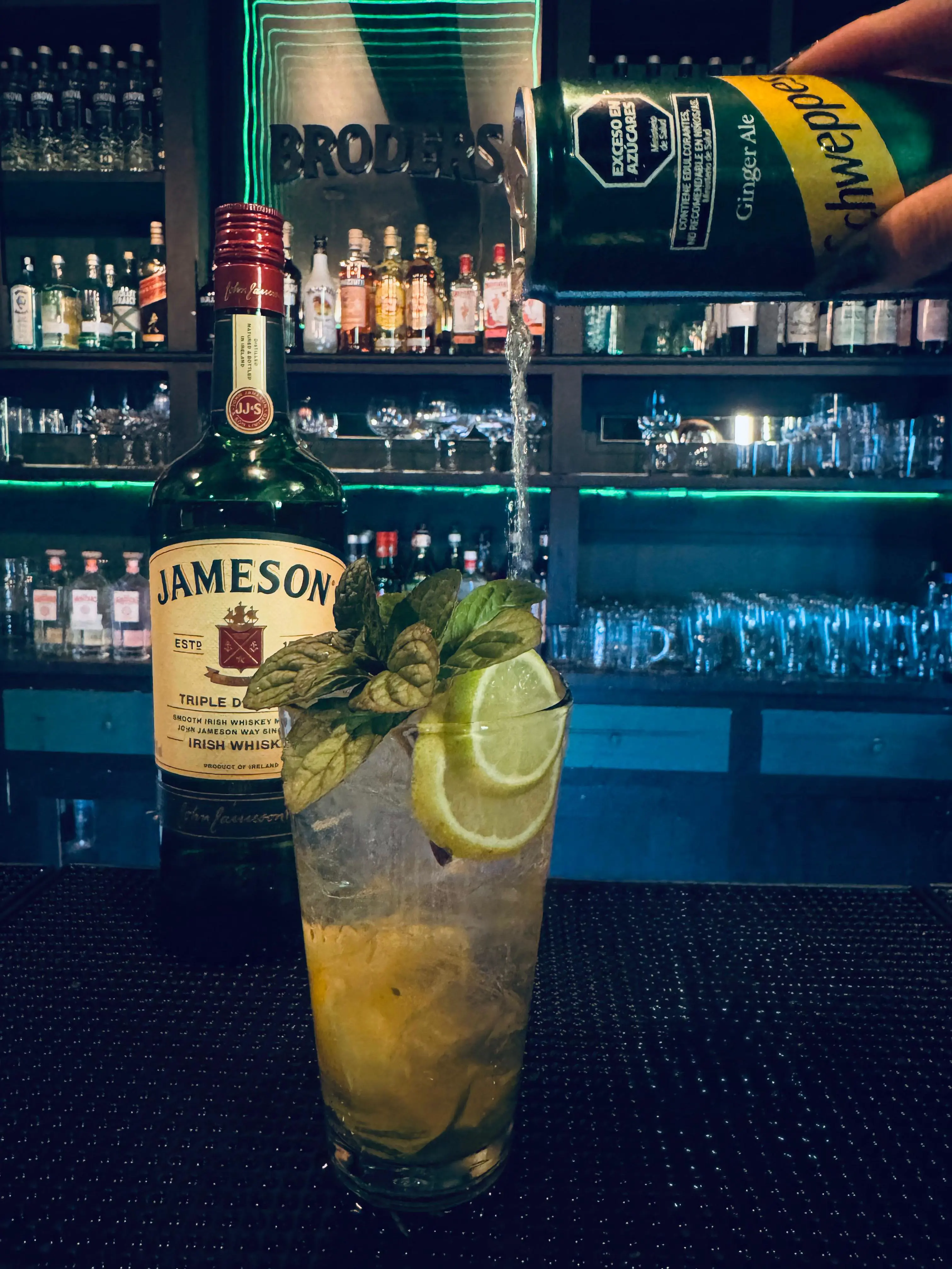 Jameson Ginger Ale & lime
