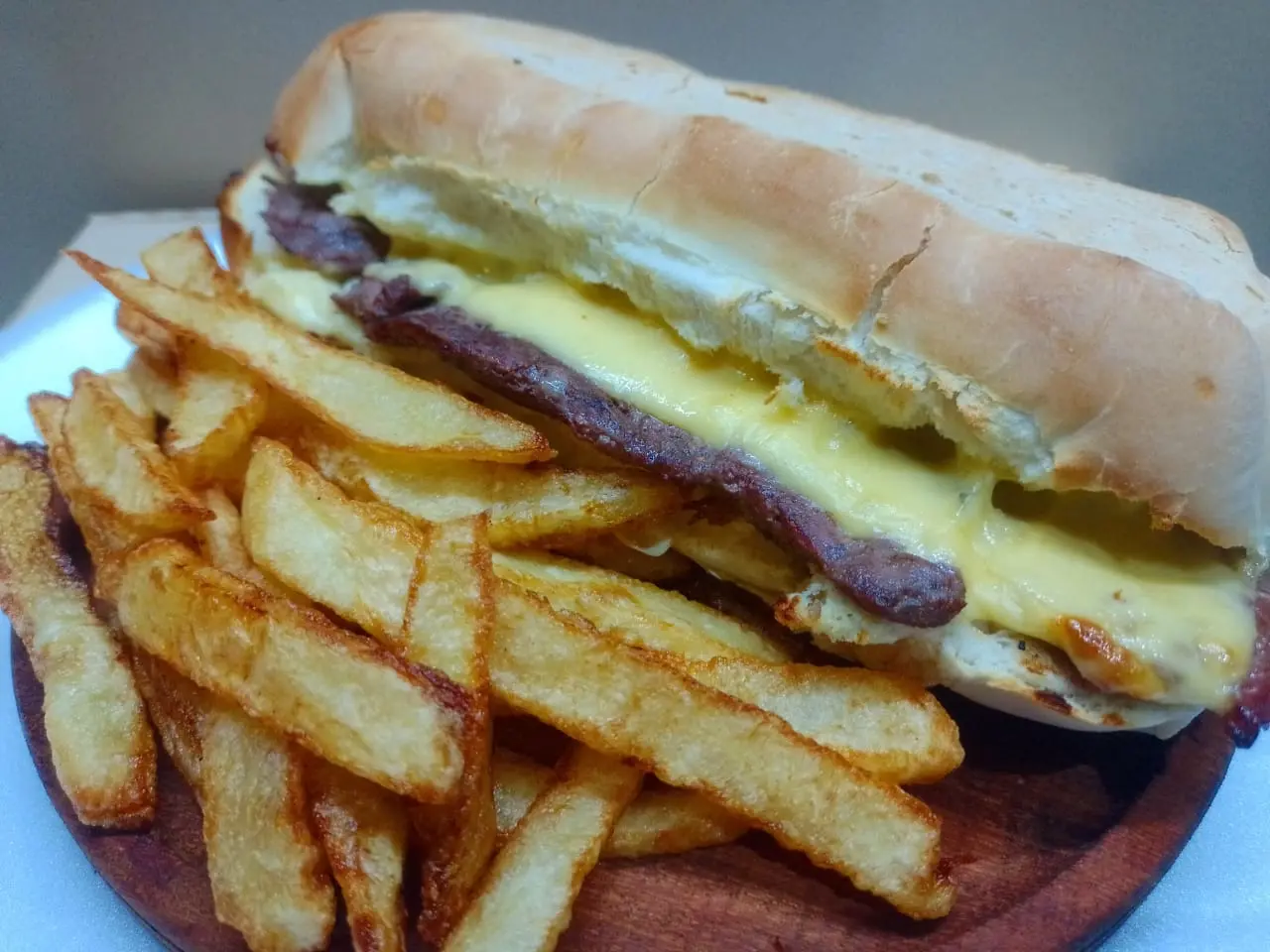 lomo gratinado con fritas